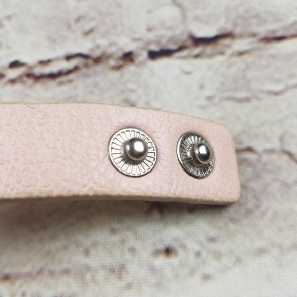 BCBGeneration Light Pink Faux Leather Bow Bracelet Glam Vegan Classic Preppy - Picture 7 of 8